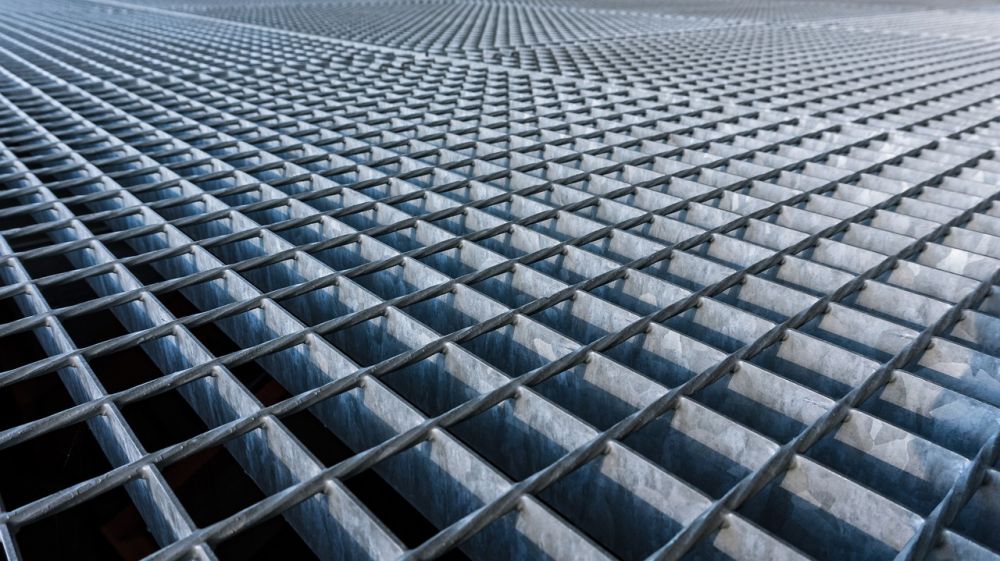 Gitterrister i stål: En essensiell komponent i moderne konstruksjon